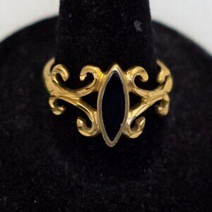 Size 9, Vintage Black Oval Gem Gold Tone Abstract Ring - T22